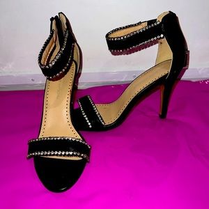 💓Adrienne Vittadini size 8 black bling heels